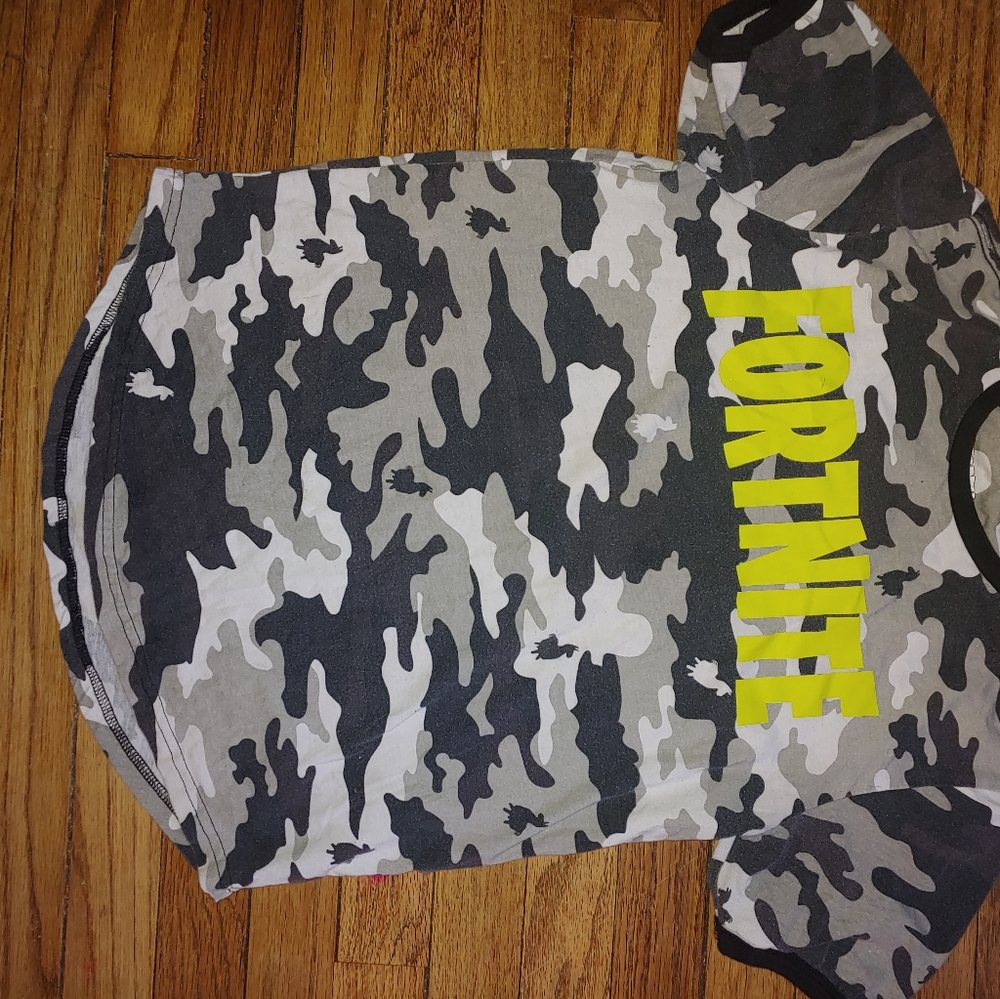 FORTNITE shirt